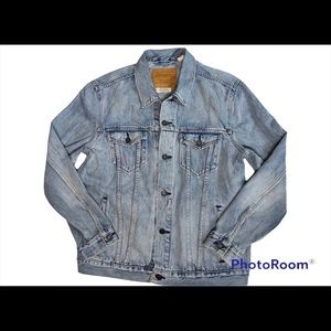 Levi Medium Wash Denim Jacket Men’s Xl